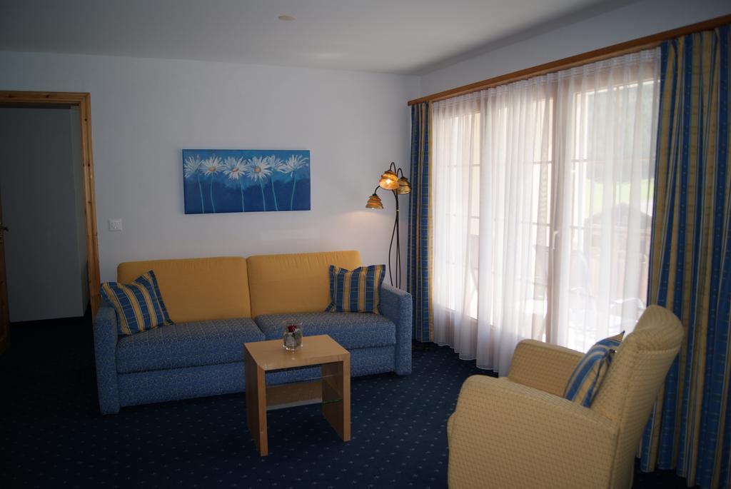Ferienwohnungen Hotel Allegra Цуоц Екстериор снимка