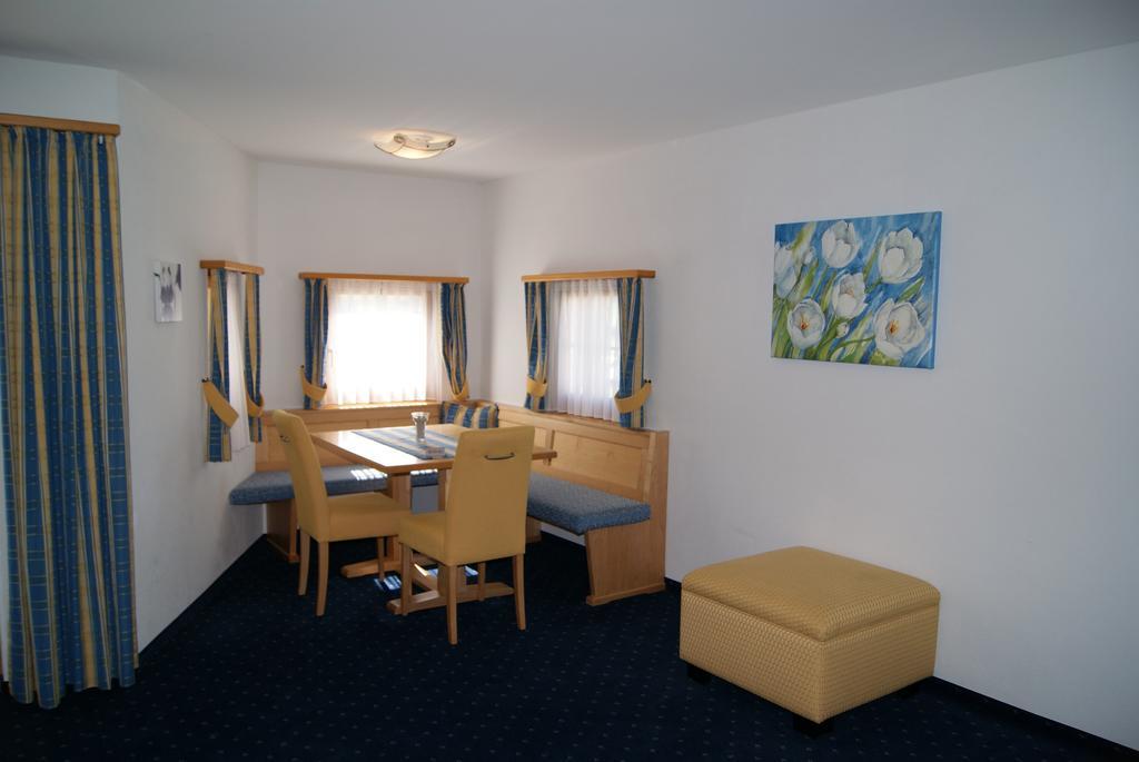 Ferienwohnungen Hotel Allegra Цуоц Екстериор снимка