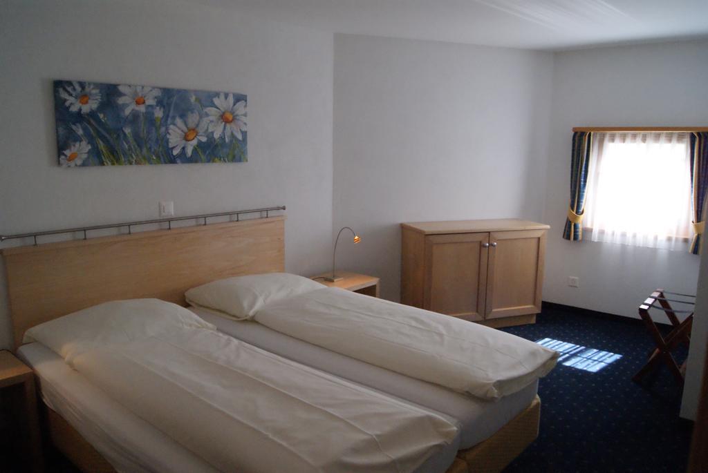 Ferienwohnungen Hotel Allegra Цуоц Екстериор снимка
